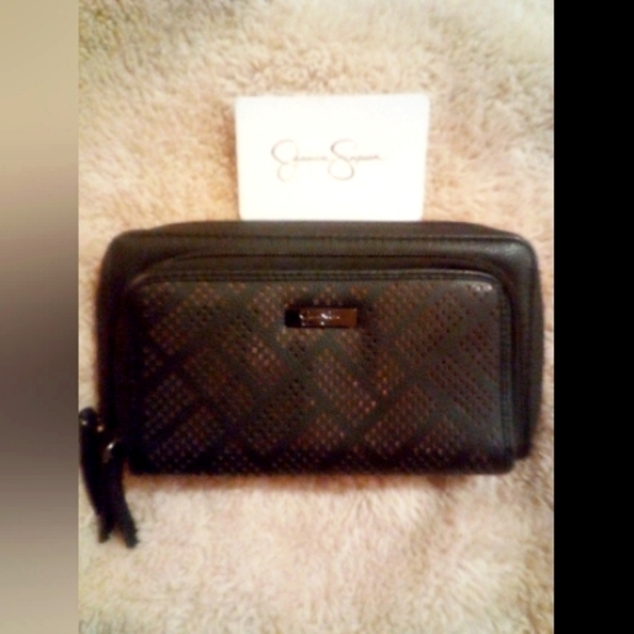 Jessica Simpson Handbags - Must Bundle Sale 5.00! NWOT Jessica Simpson Wallet (Full Size)